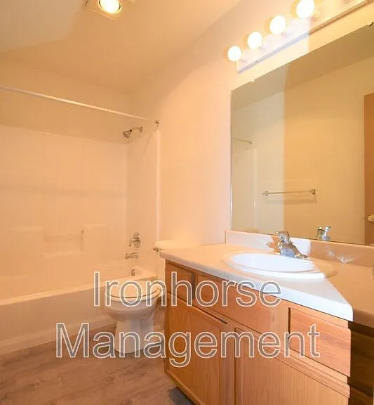 2491 Wheeler Dr #C — Photo 13
