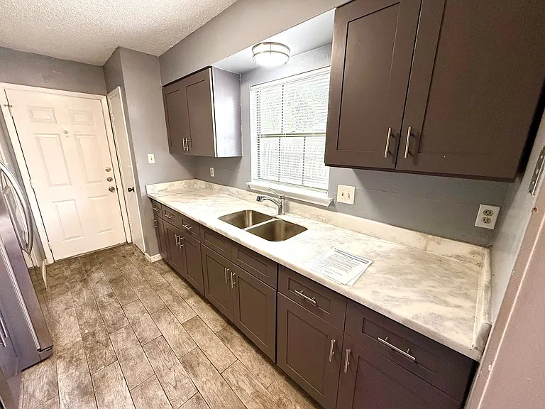 5310 Gawain Dr — Photo 9