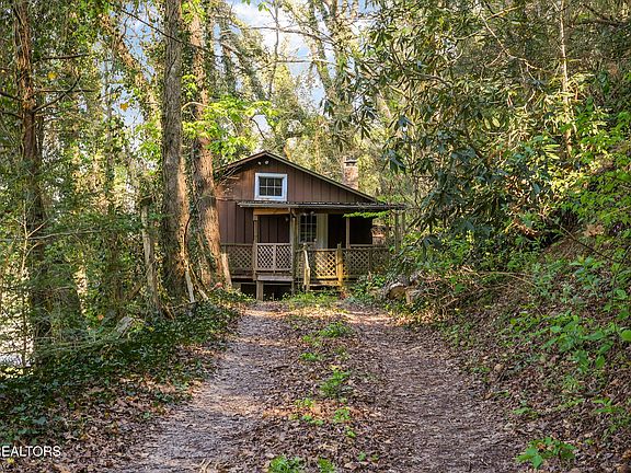 2nd image of 107 Mount Luke Rd