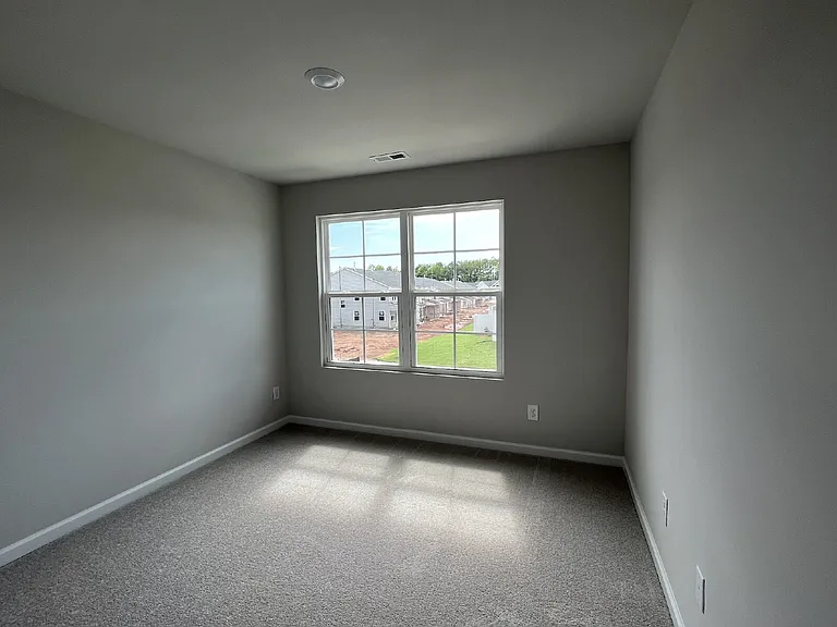 1090 Gemma Dr — Photo 16