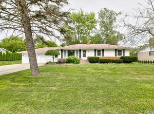 45 Michigan Ave, Marysville, MI 48040