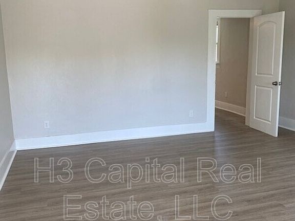 4th image of 162 Rosin St Unit B