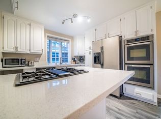 16261 Fairway Ln, Huntington Beach, CA 92649