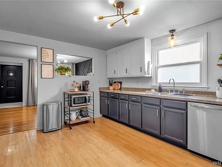 229 Grandview Ave #3 — Photo 4