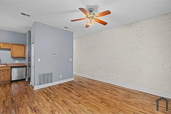 1 bed, 900 sqft, $1,125 — Photo 3