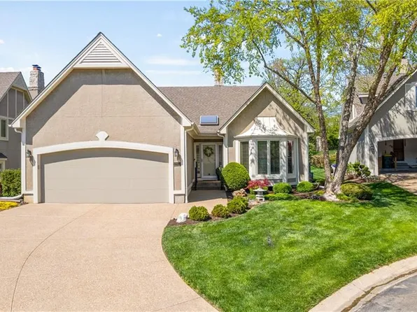 12603 Cedar St, Leawood, KS 66209