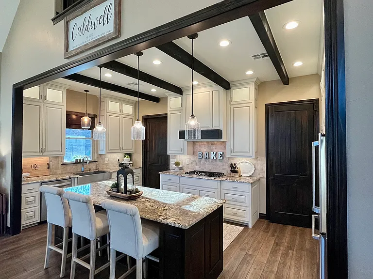 575 Chateau Bnd — Photo 13