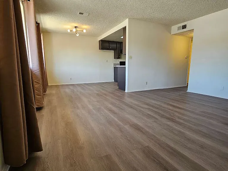 317 N Garfield Ave #4 — Photo 4