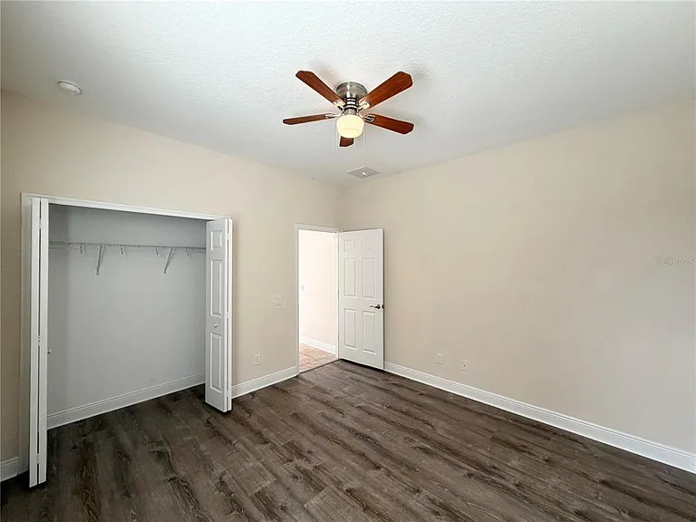 19522 Whispering Brook Dr — Photo 33