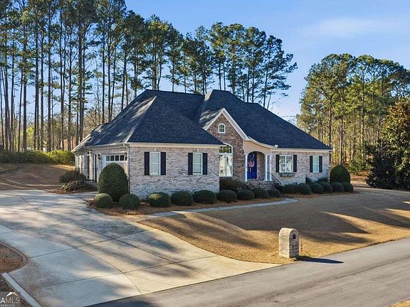 2nd image of 35 Maple Valley Dr