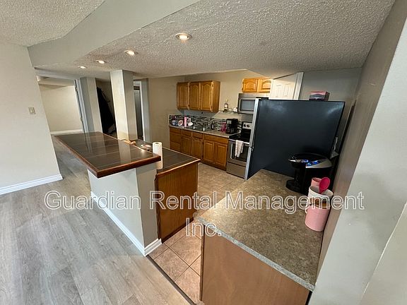 3rd image of 512 Black Bay Rd Unit 2