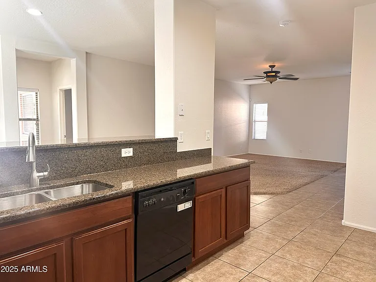 4230 E Linda Ln — Photo 9