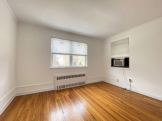 4th image of 24-35 21st St #2