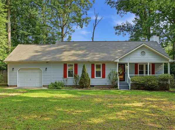 336 Thornwood Ln, Youngsville, NC 27596