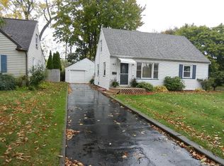 165 Duxbury Rd, Rochester, NY 14626