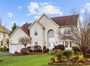 3 Nicholas Ave, Monroe Township, NJ 08831