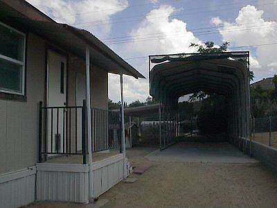 HUGH RV 3 SIDES ENCLOSED