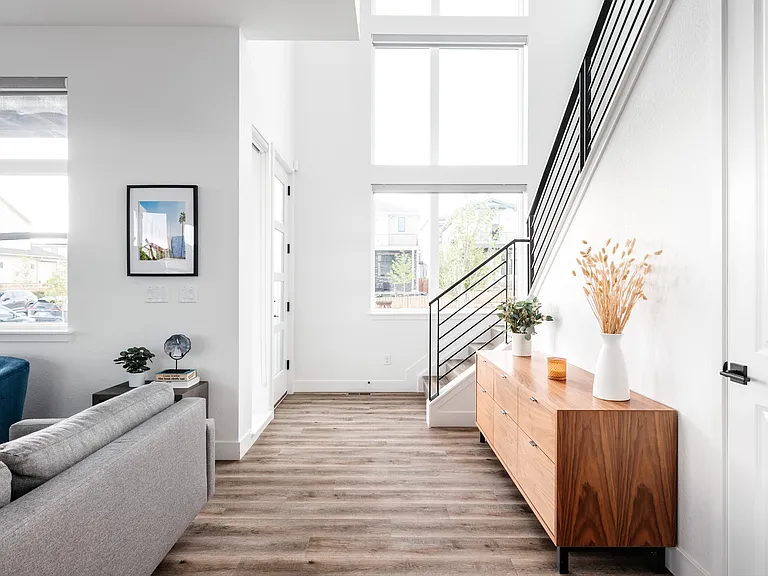 6010 N Perth St — Photo 3