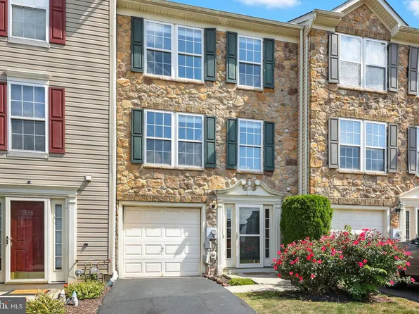 217 Windsor Ct, Quakertown, PA 18951