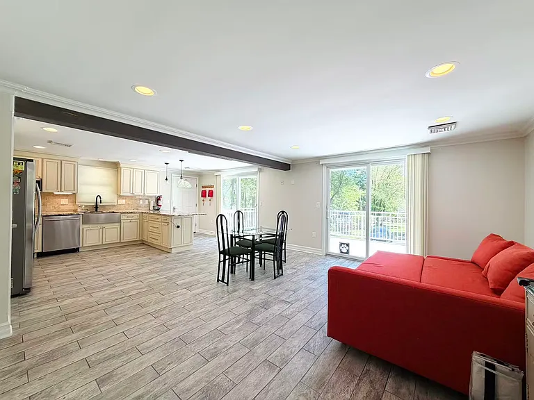 23 Hillcrest Rd #A — Photo 12