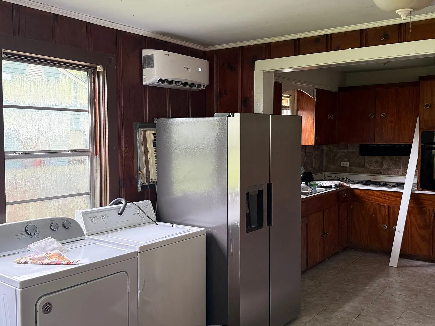 3 Bedroom 1 Bathroom House Available for Rent — Photo 3