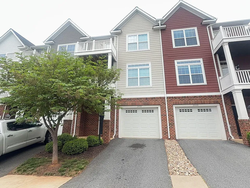 2402 Winthrop Dr