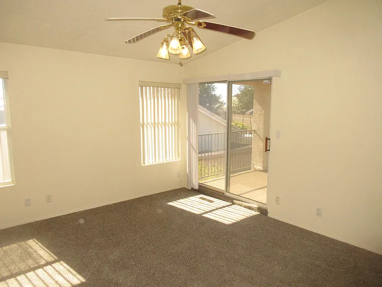 2111 Corte Del Caballo NW — Photo 35