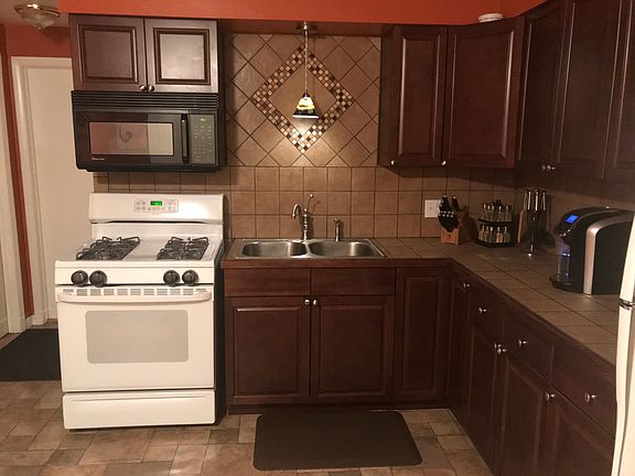 3rd image of 237 Ludel Ter