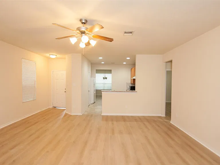 18519 Each Elm Way — Photo 10