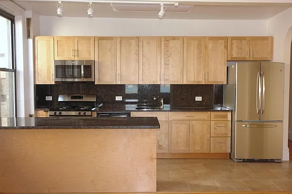 Rented by Corcoran | media 7