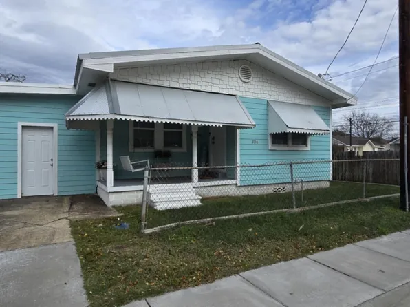 306 4th St, Biloxi, MS 39530