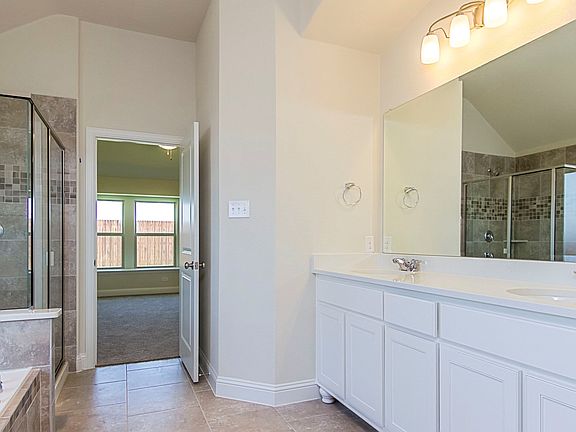 Beautiful master bath