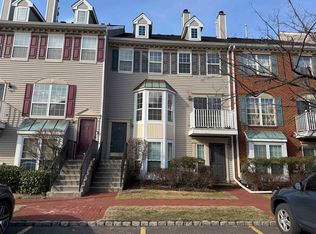 4 Cedar St, Jersey City, NJ 07305
