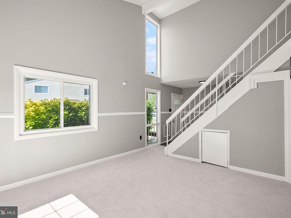 1st image of 142 N Cottage Rd