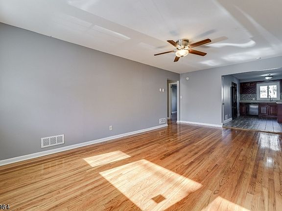 4th image of 207 Newark Ave Floor 2