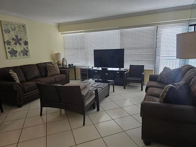 3800 Galt Ocean Dr — Photo 12