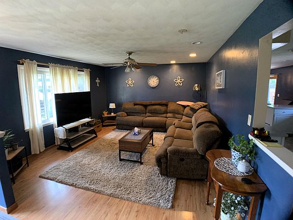 2nd image of 3340 Cavendish Dr