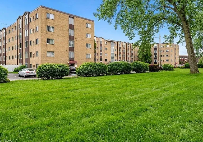 25735 Lorain Rd #118 — Photo 16