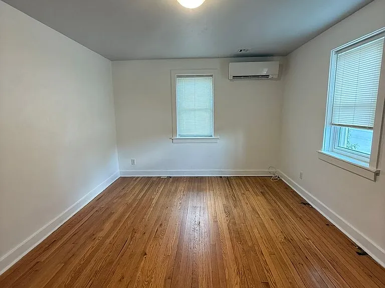 801 W Cherry St — Photo 10