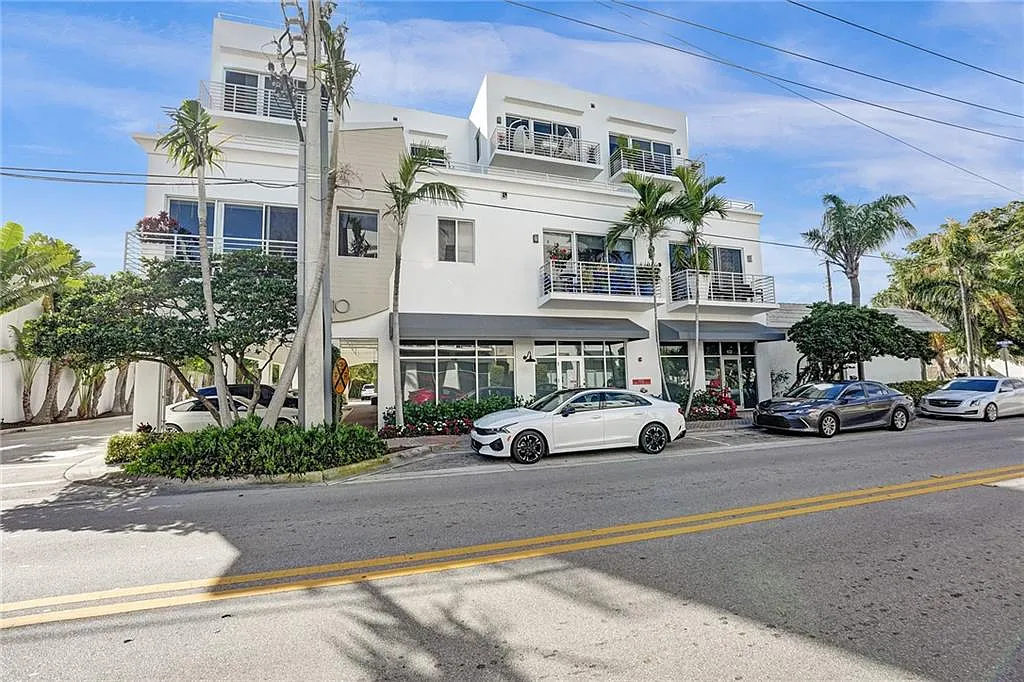 1 bed, 1106 sqft, $3,999 — Photo 2