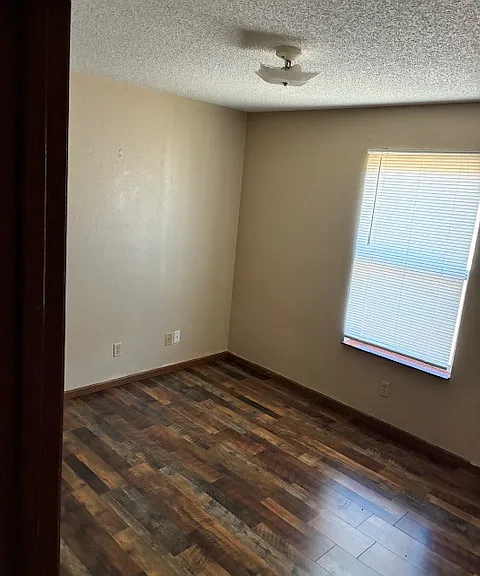 600 E Curry Ln #6 — Photo 6