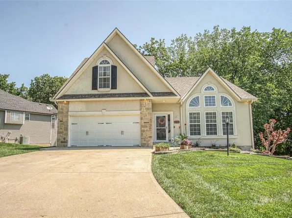 3403 Waterford Ct, Saint Joseph, MO 64506