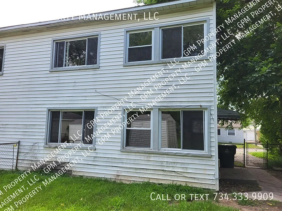 2 bed, 1100 sqft, $1,075 — Photo 4
