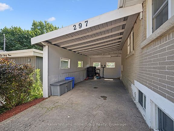 4th image of 297 Herrick St N