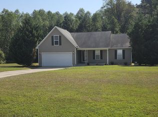 192 N Copper Creek Dr, Raeford, NC 28376
