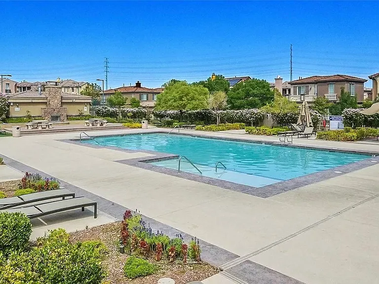 2315 Malaga Peak St — Photo 42