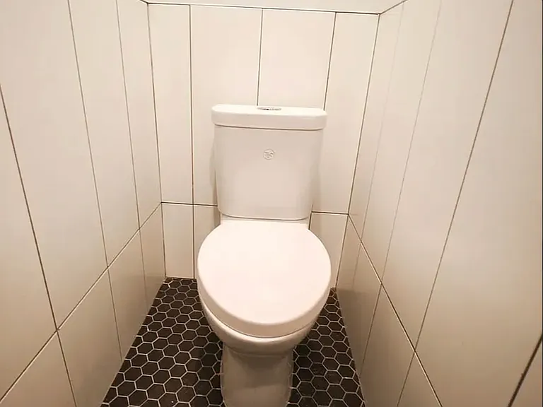 102 Scholes St #3B — Photo 13