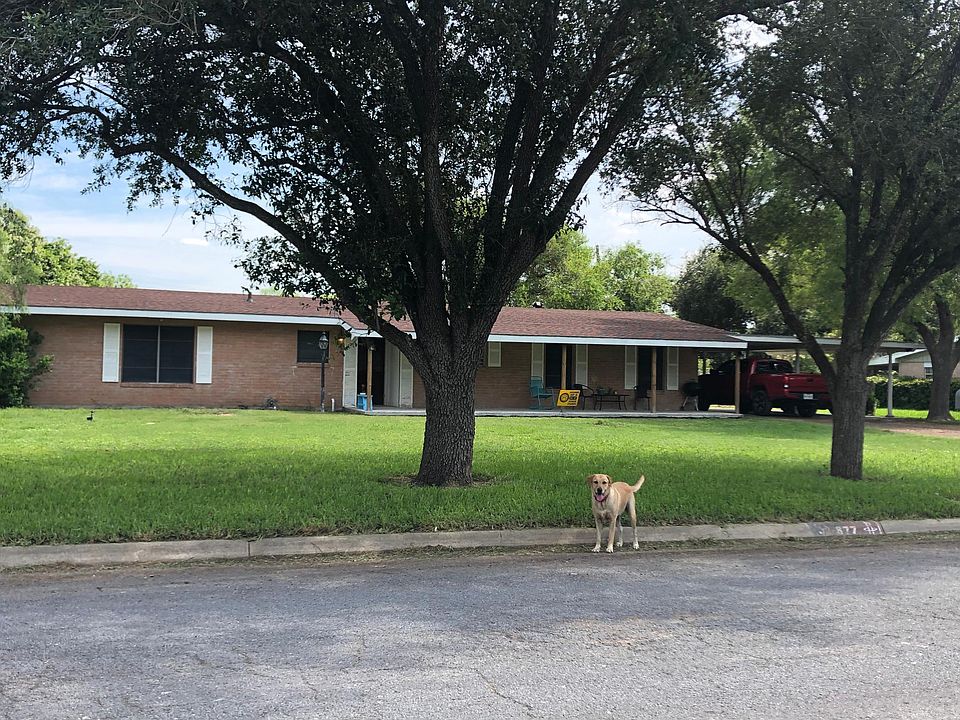 1st image of 877 W Fox Ave