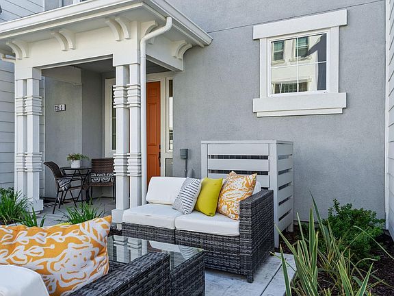 4th image of 336 Pear Tree Terrace #C