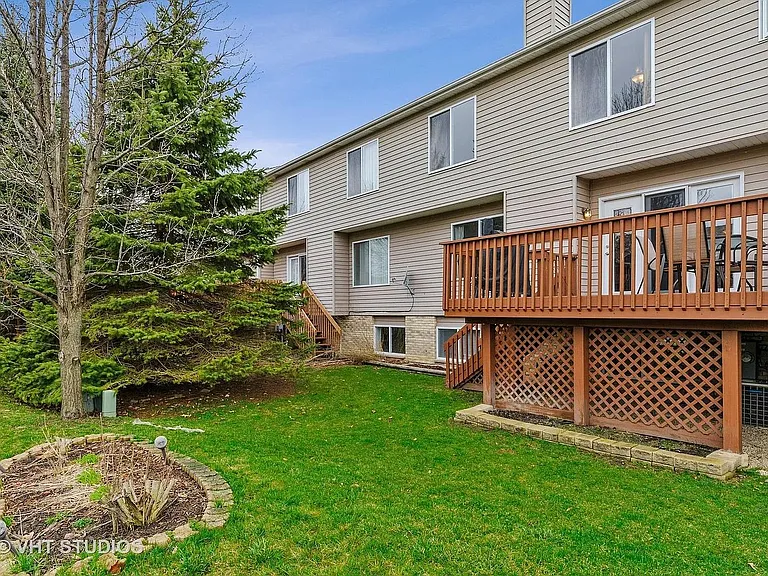 343 Stevens Ct — Photo 14